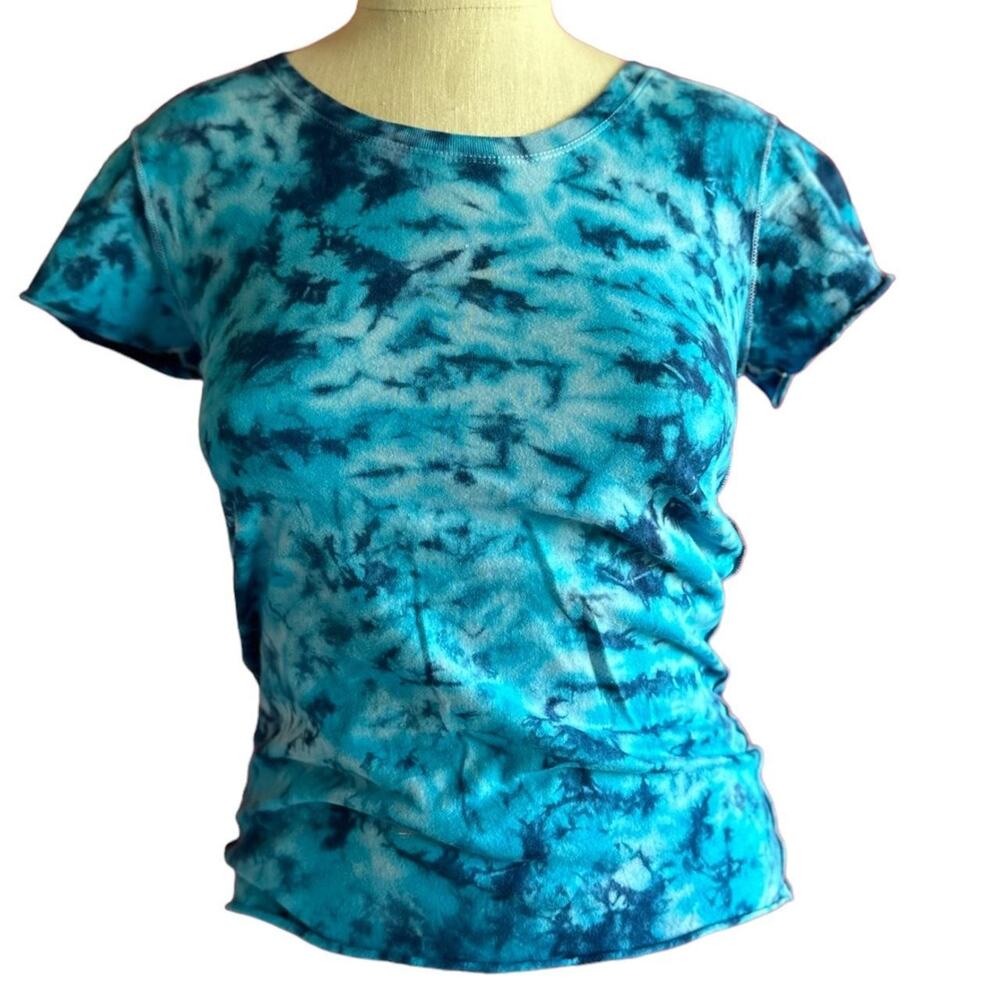 Brand New Tie Dye Juniors T-Shirt Size Medium Blue